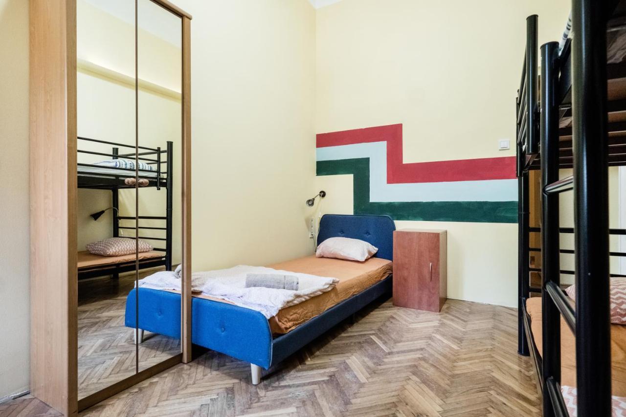 Baroque Hostel & Coworking Budapest Exterior photo