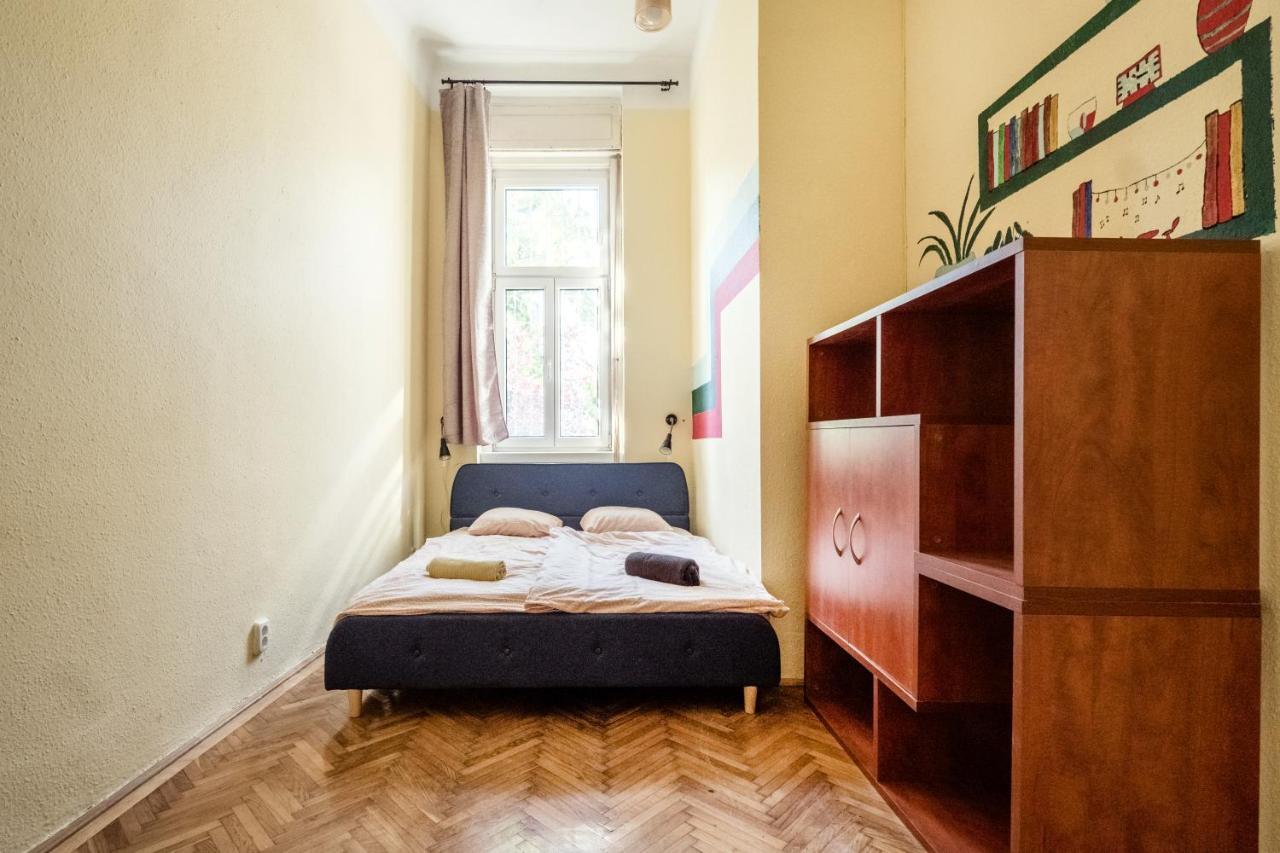 Baroque Hostel & Coworking Budapest Exterior photo
