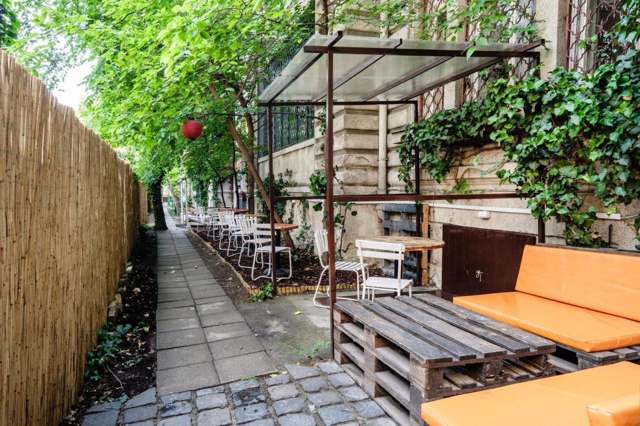 Baroque Hostel & Coworking Budapest Exterior photo