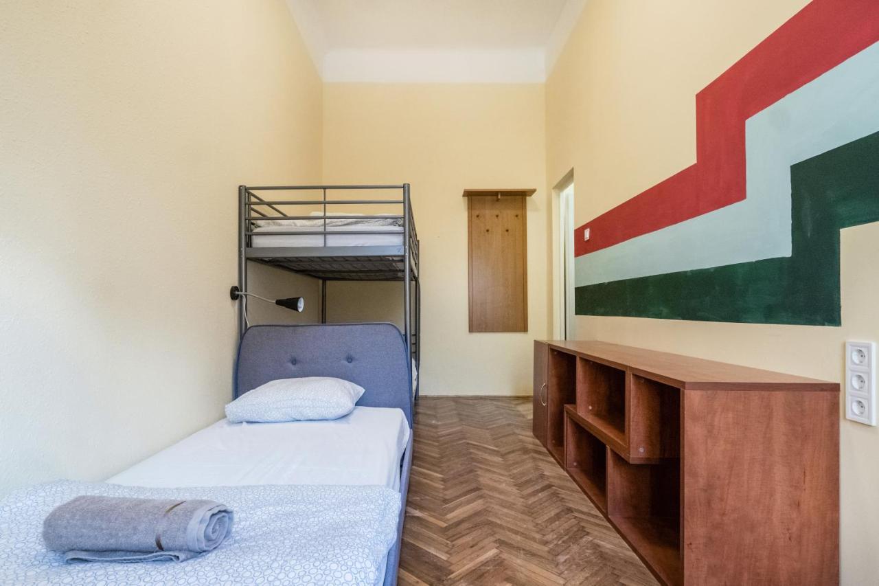 Baroque Hostel & Coworking Budapest Exterior photo