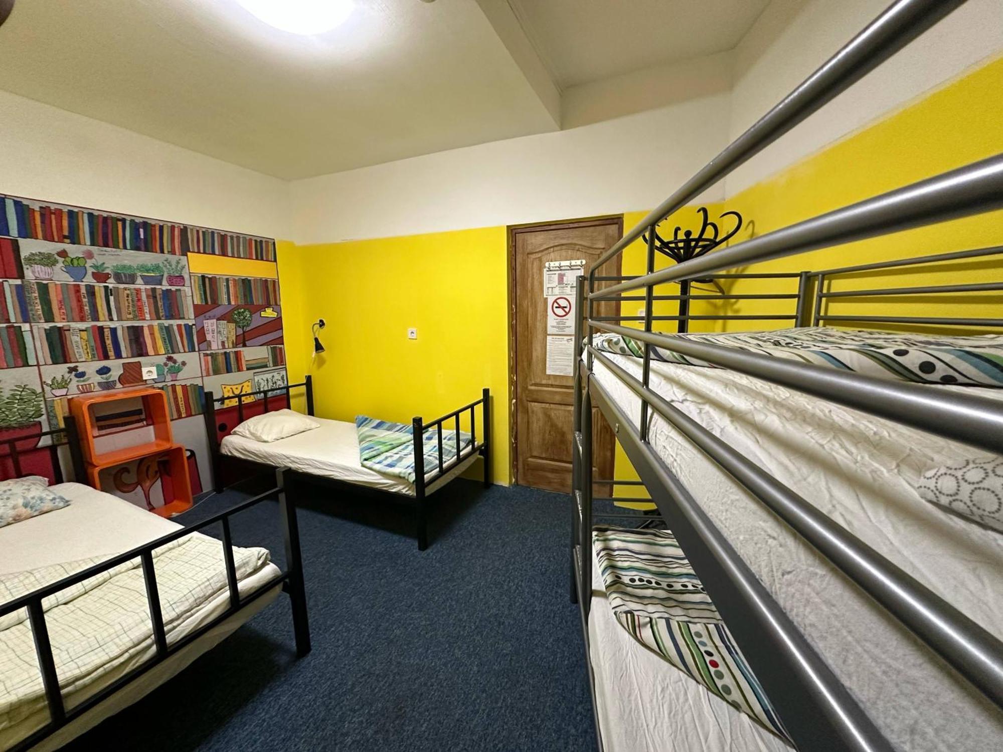 Baroque Hostel & Coworking Budapest Exterior photo