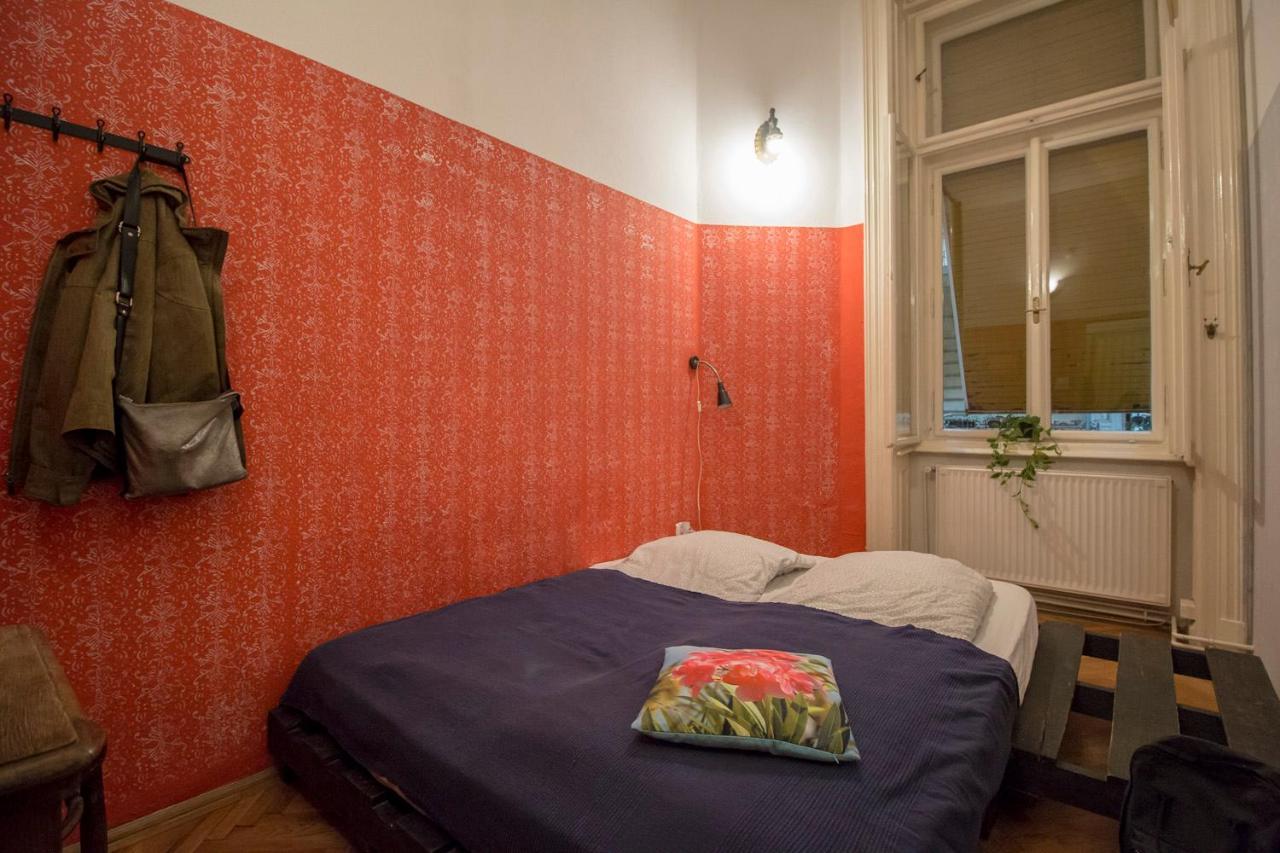 Baroque Hostel & Coworking Budapest Exterior photo
