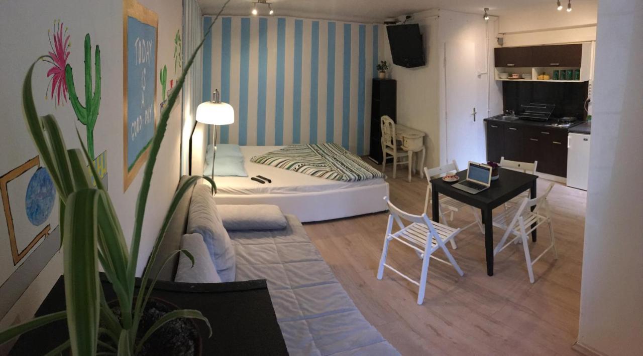 Baroque Hostel & Coworking Budapest Exterior photo